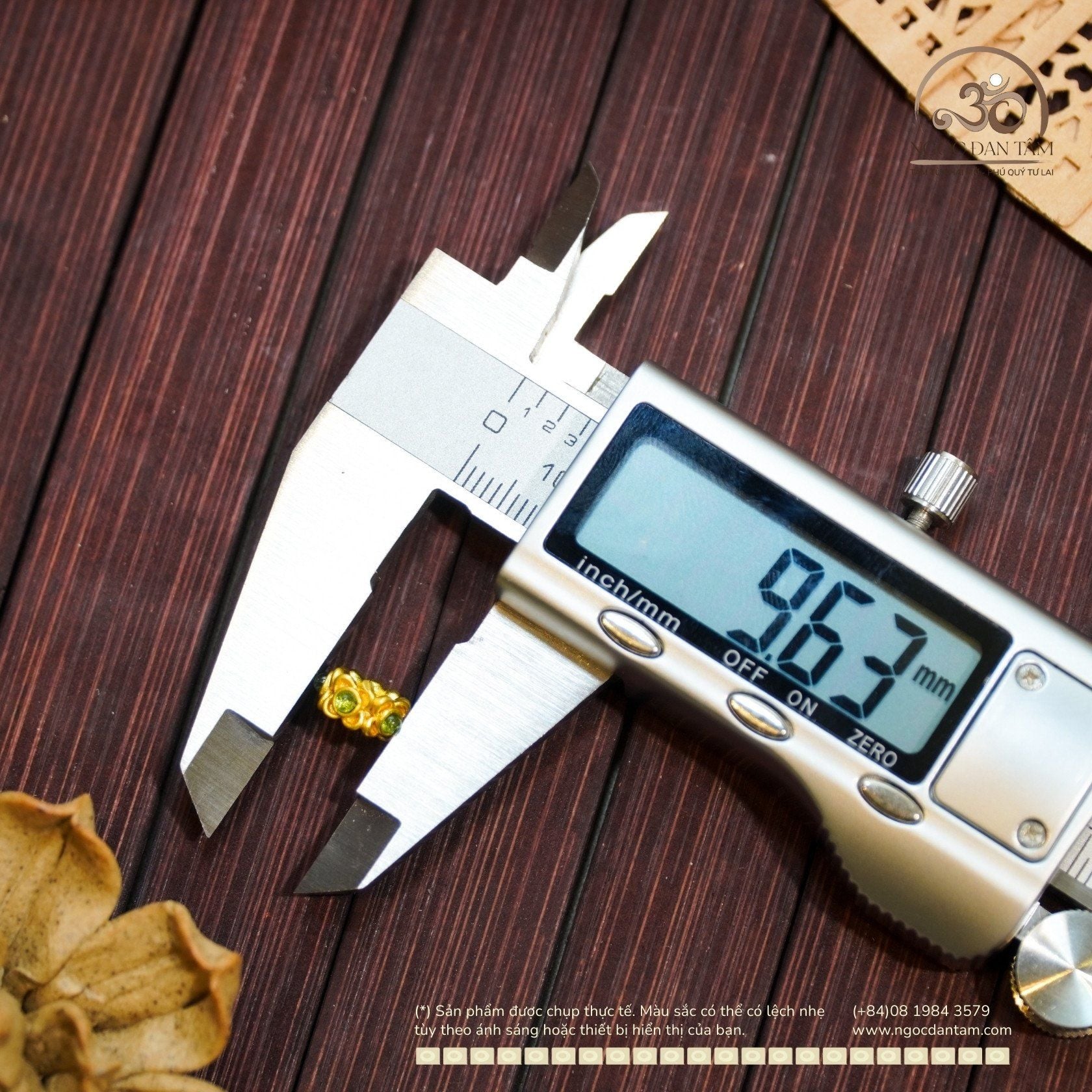  Charm Điêu Khắc Đính Ngọc Lục Bảo 10mm - Kim Loại Mạ Vàng 