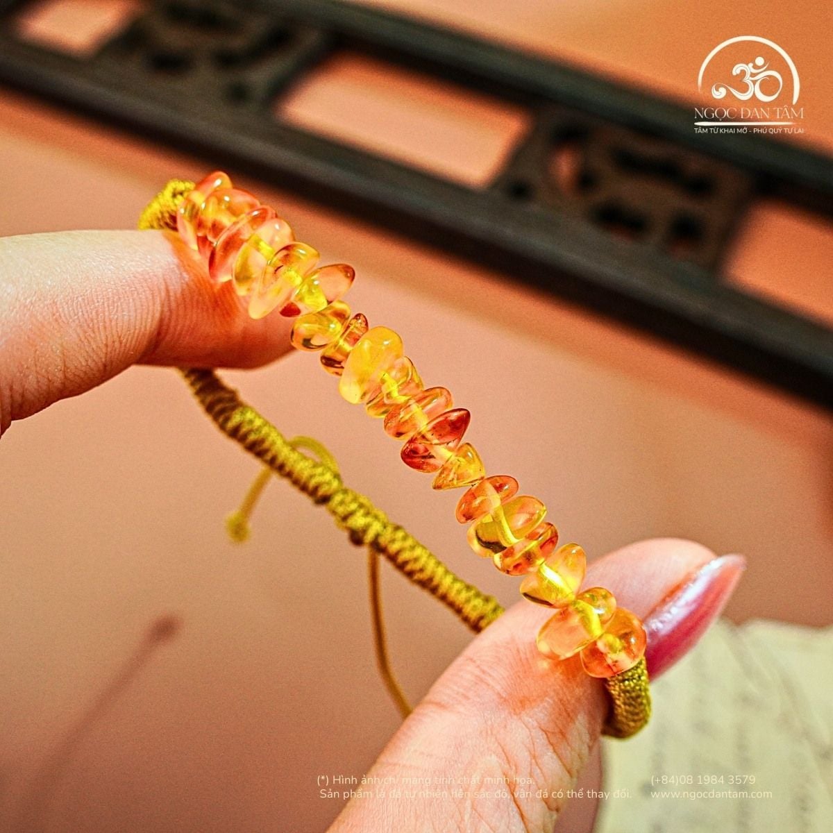  Vòng Tay Hổ Phách Dây Nút Xoắn (19 Hạt - 2gram) 