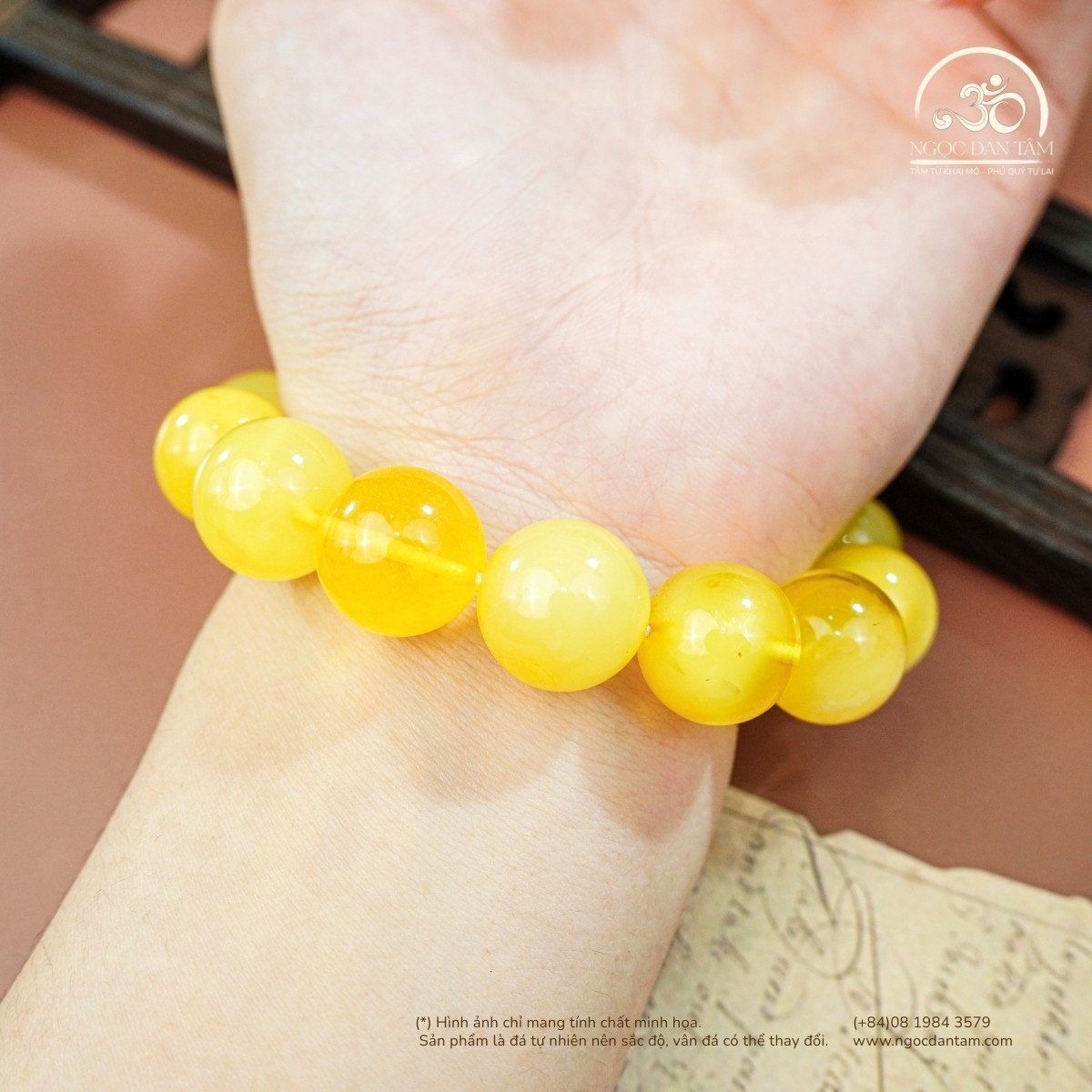  Vòng Tay Hổ Phách Vàng Bơ 14mm 24gram 