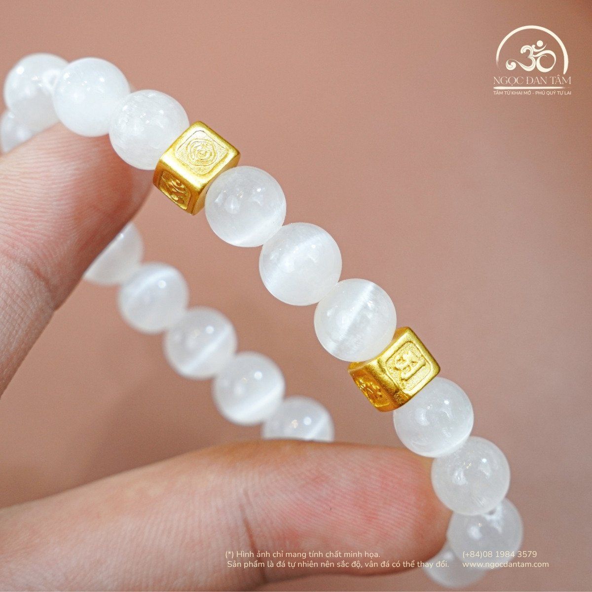  Vòng Tay Selenite 8mm 3A Phối Charm Chú Om 