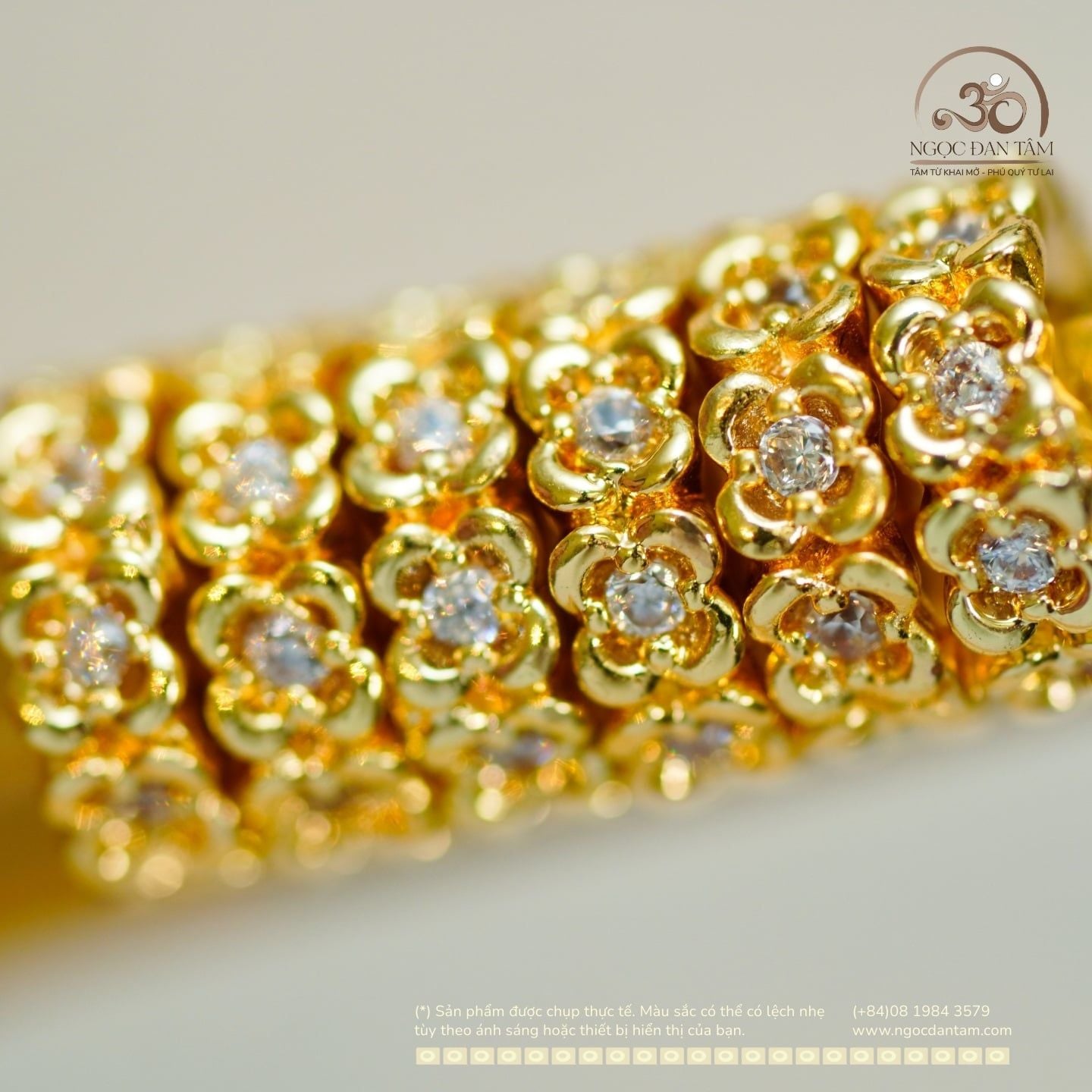  Charm Đệm Cỏ 4 Lá - Kim Loại Mạ Vàng 