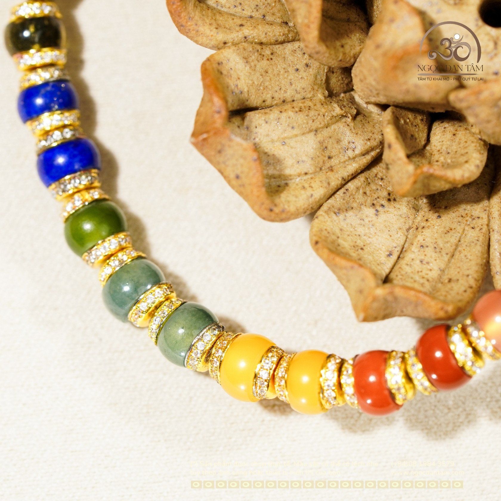  Vòng Tay Đá Ngũ Sắc Viền Pha Lê 