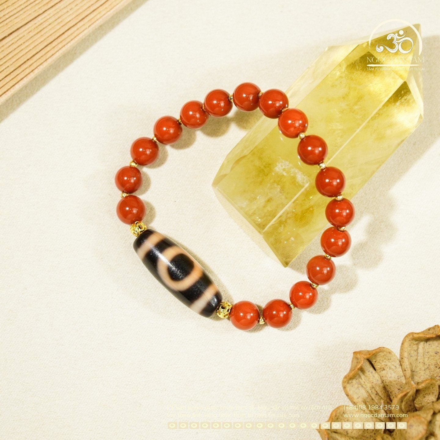  Vòng Tay Dzi Mặt Trời Mặt Trăng Phối Ngọc Bích Đỏ 8mm 