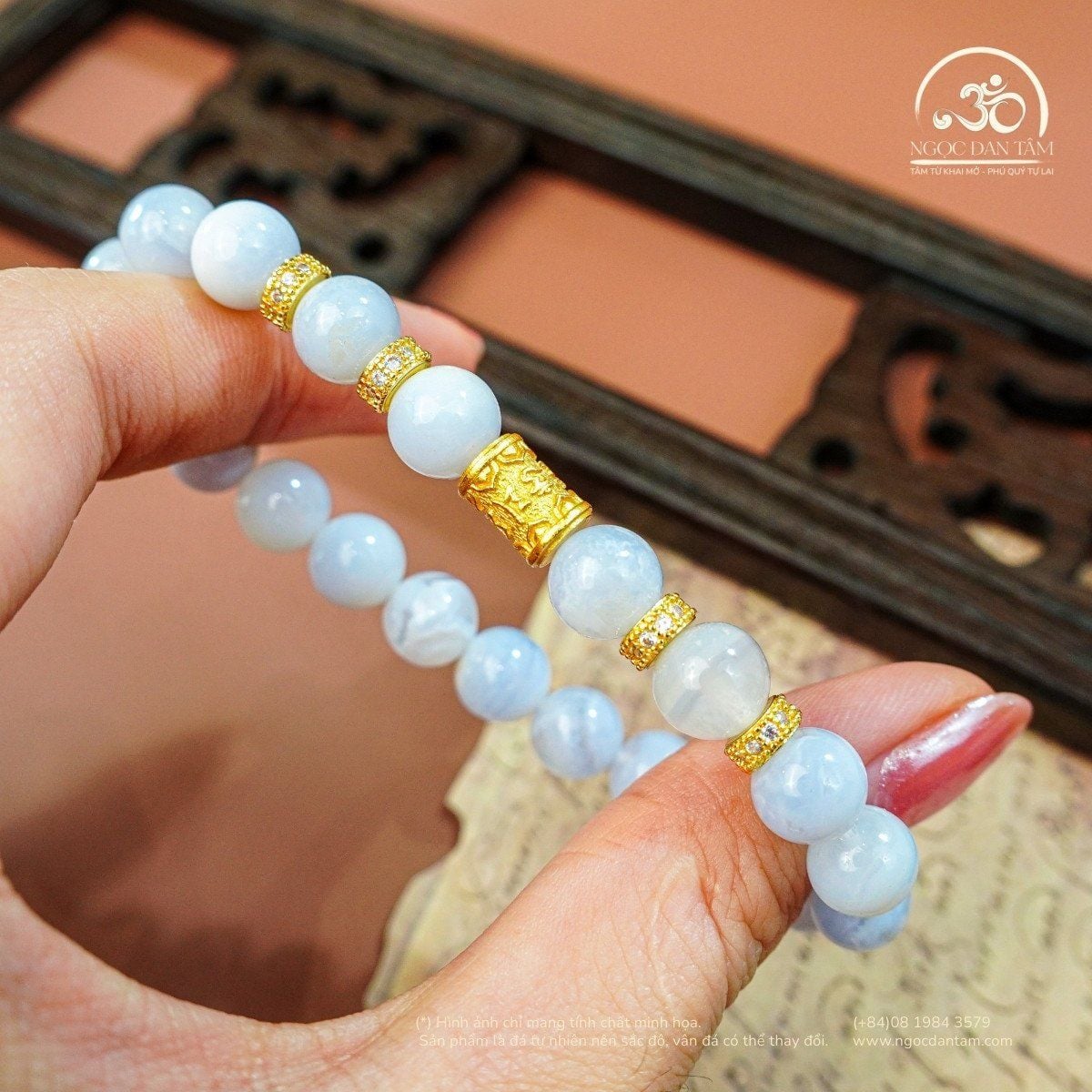  Vòng Tay Mã Não Xanh Lace 8mm 3A Phối Charm Trụ Chú Omani 