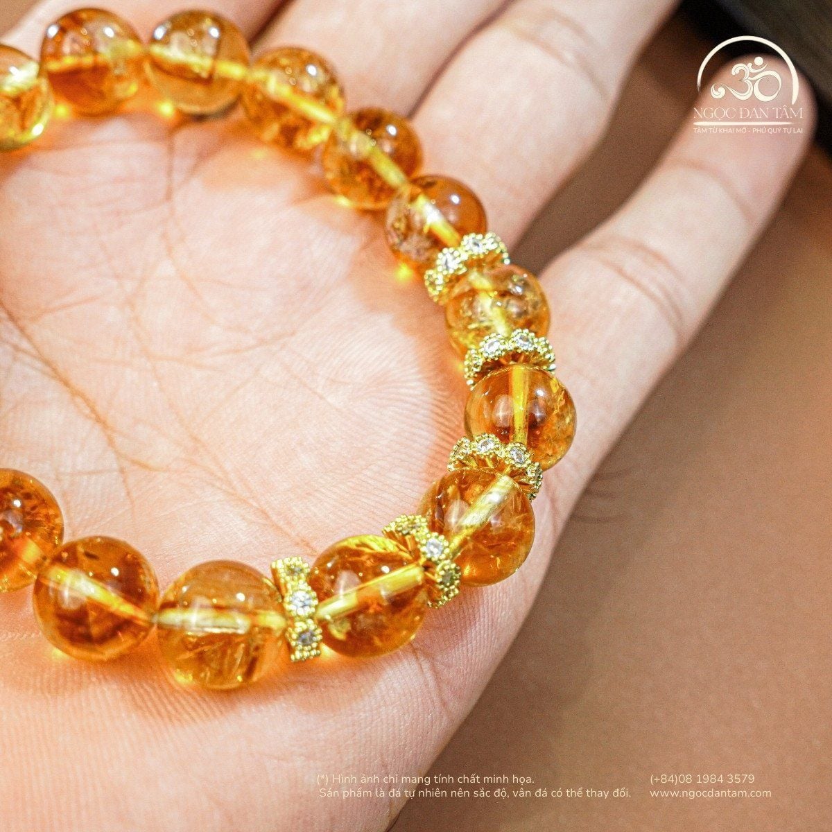  Vòng Tay Thạch Anh Vàng Hoa Bay 10mm 3A Phối Charm 