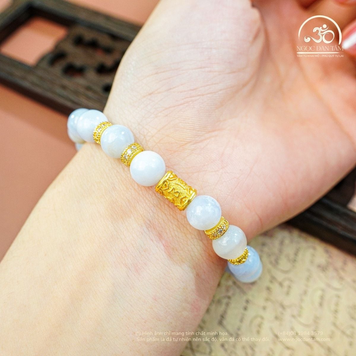  Vòng Tay Mã Não Xanh Lace 8mm 3A Phối Charm Trụ Chú Omani 