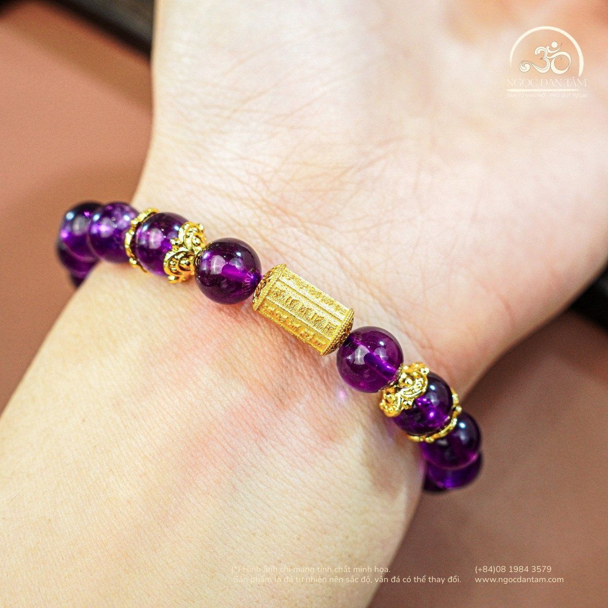  Vòng Tay Đá Thạch Anh Tím 8mm 6A Phối Charm Trụ Chú Omani 