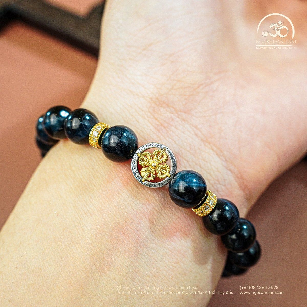  Vòng Tay Thạch Anh Mắt Chim Ưng 8mm 5A Phối Charm Bánh Xe Pháp Luân 