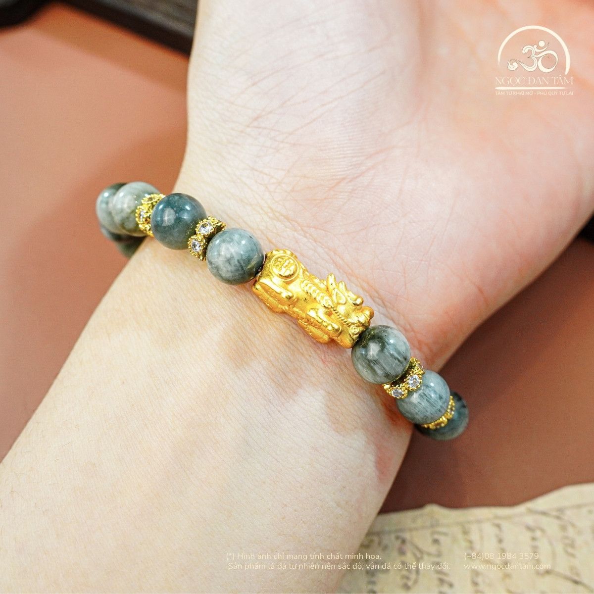 Vòng Tay Mắt Chim Ưng Xám 6A - 8mm Phối Charm Tỳ Hưu 