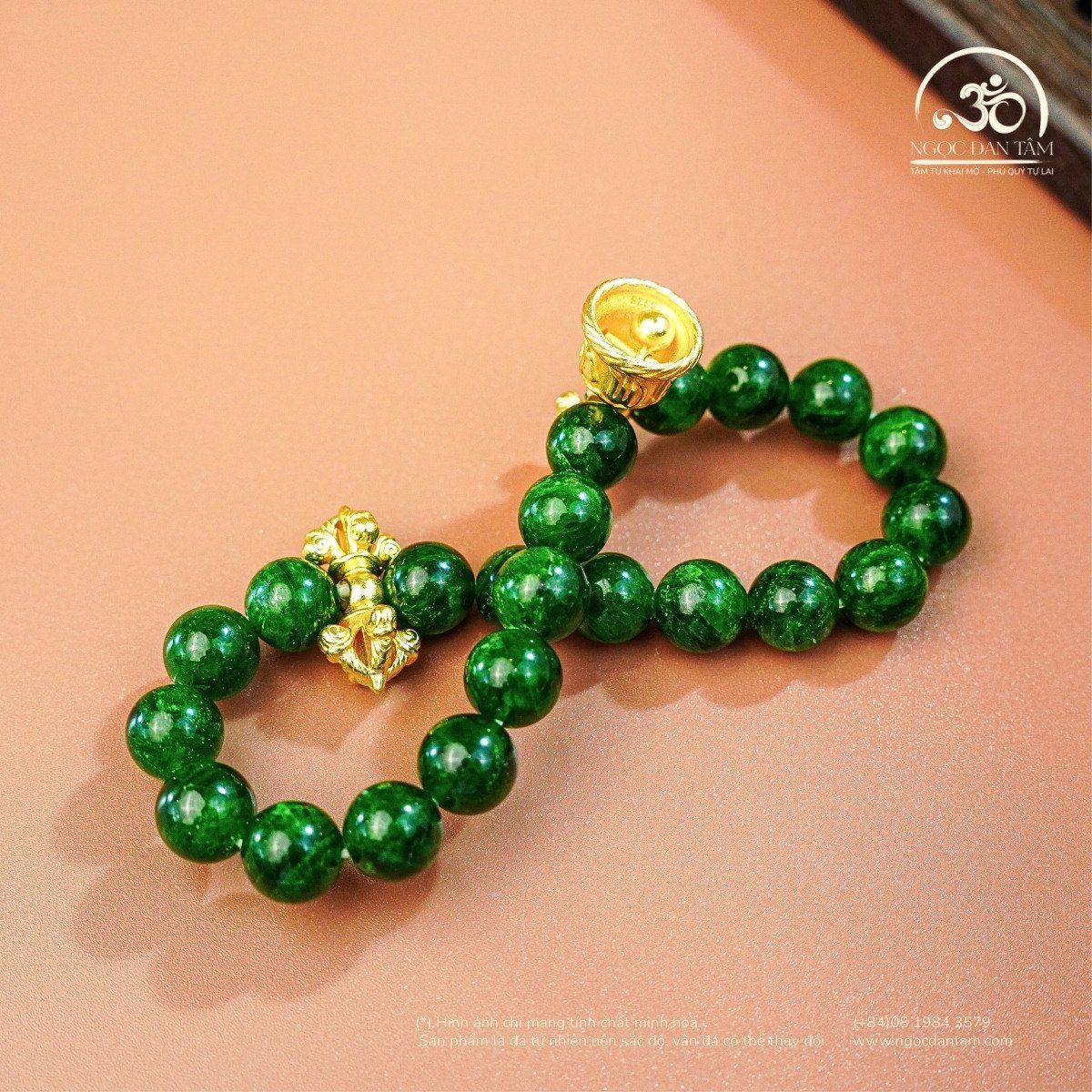  Vòng Tay Diopside Phối Charm Chuông Lục Tự Và Chùy Kim Cang 8mm 4A 