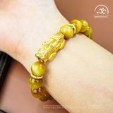  Vòng Tay Đá Mắt Hổ Vàng 10mm 6A Phối Charm Tỳ Hưu 