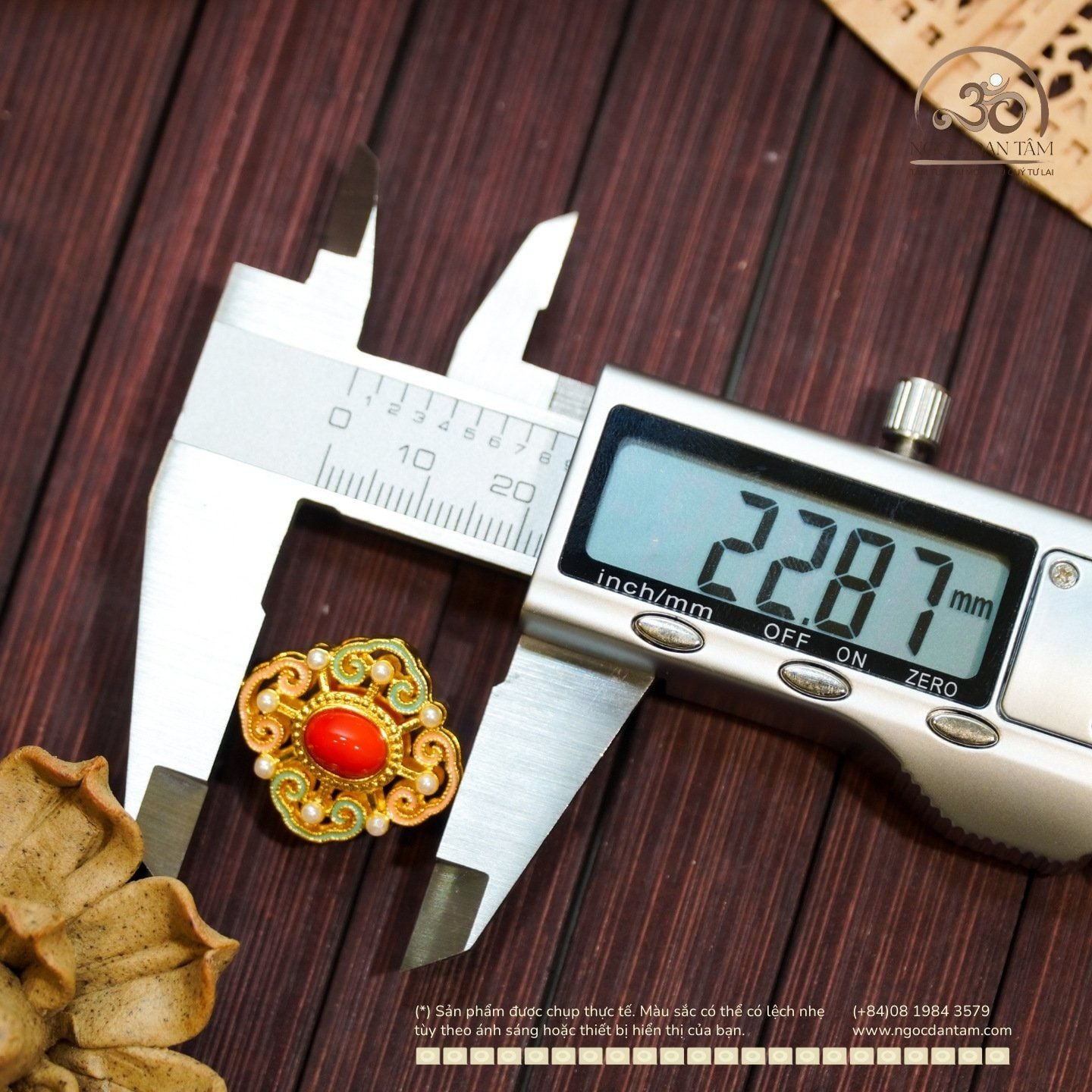  Charm Tường Vân Ngọc Đính 22,87mm (Kim Loại Mạ Vàng) 