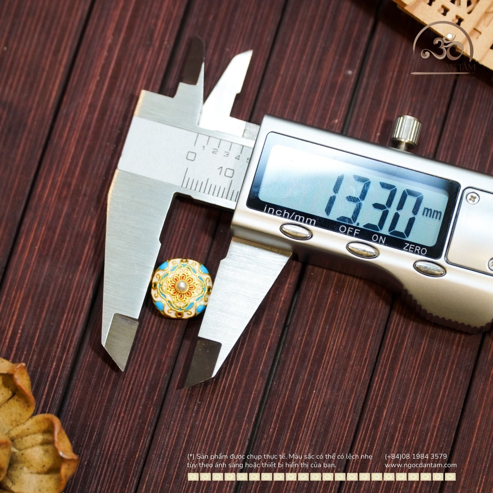  Charm Sứ Thanh Hoa Đính Ngọc Trai 13,30mm - Kim Loại Mạ Vàng Cao Cấp 
