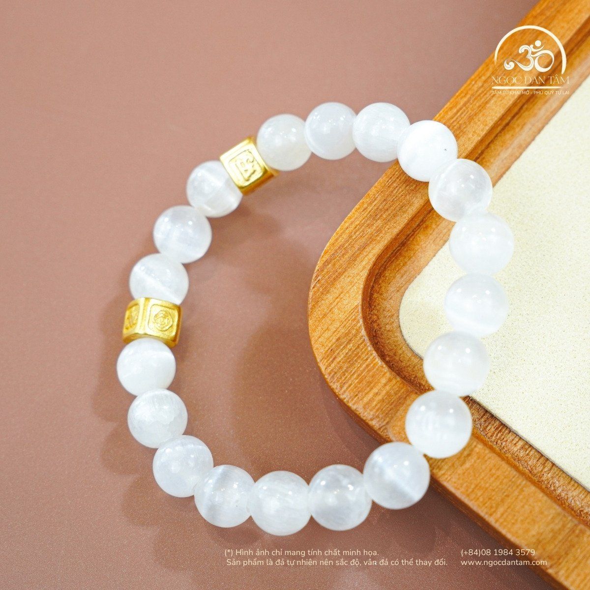  Vòng Tay Selenite 8mm 3A Phối Charm Chú Om 