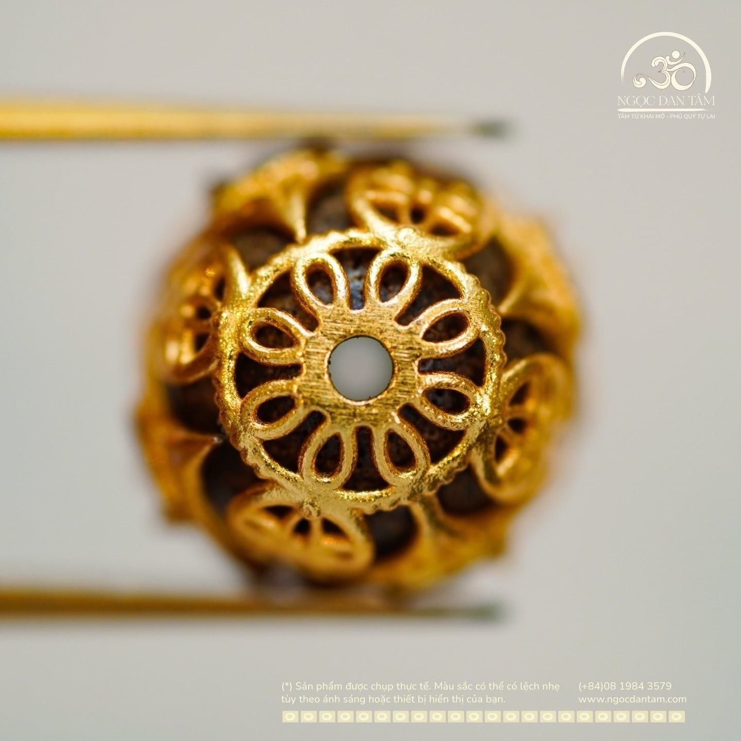  Charm Tam Thánh Pháp Luân  12.66mm - Bạc Mạ Vàng 