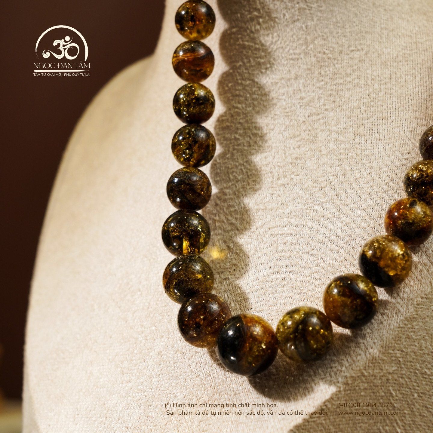  Vòng Cổ Hổ Phách Rêu Ánh Xanh 43gram 