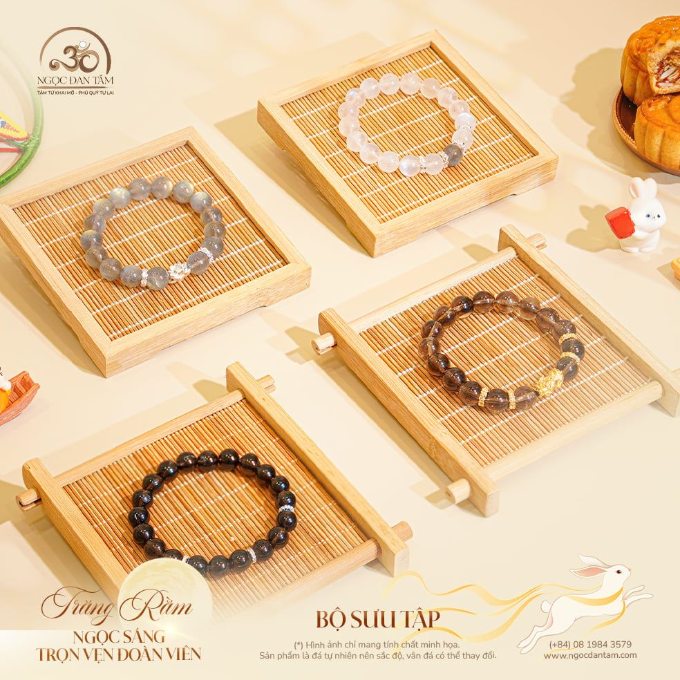  Vòng Tay Thạch Anh Khói Phối Charm Mạ Bạc 