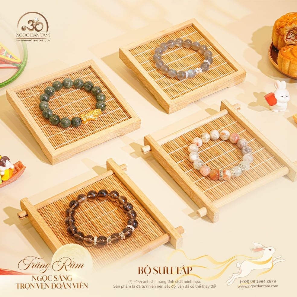  Vòng Tay Đá Mặt Trời Đa Sắc 10mm Phối Charm Bạc Chữ Vạn 