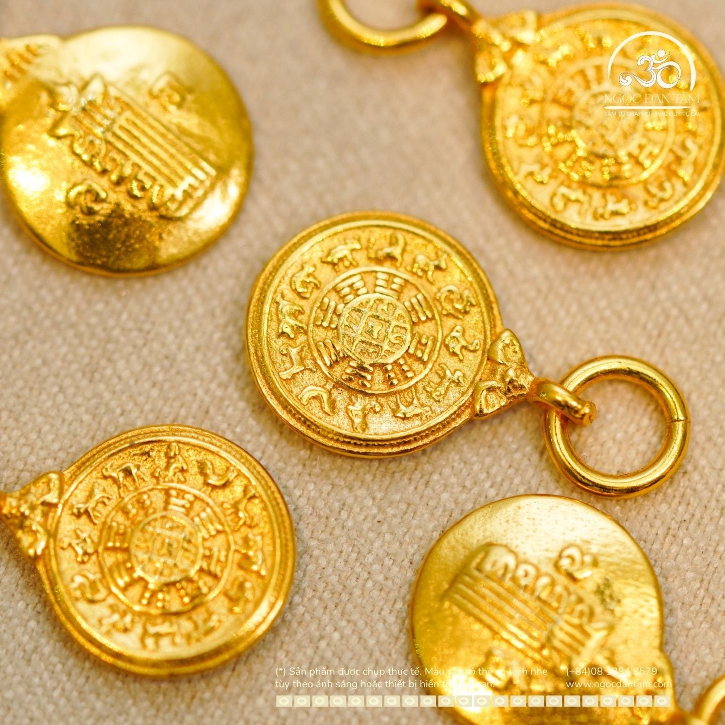  Charm Bùa Hộ Mệnh Tây Tạng 8 Hướng 10.48mm - Bạc 925 Mạ Vàng Cao Cấp 