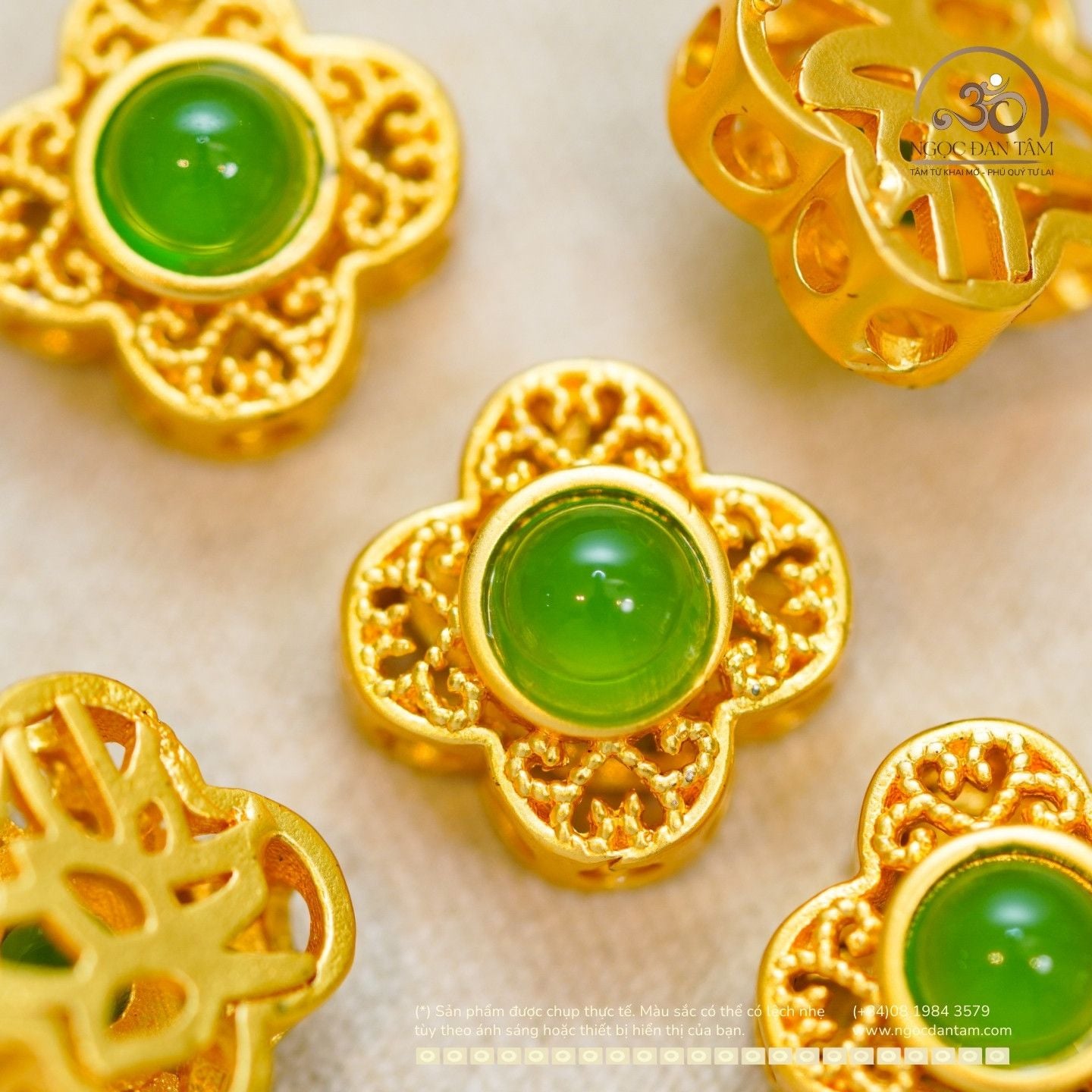  Charm Cỏ 4 Lá Đính Ngọc Lục Bảo 10.98mm - Bạc 925 Mạ Vàng Cao Cấp 