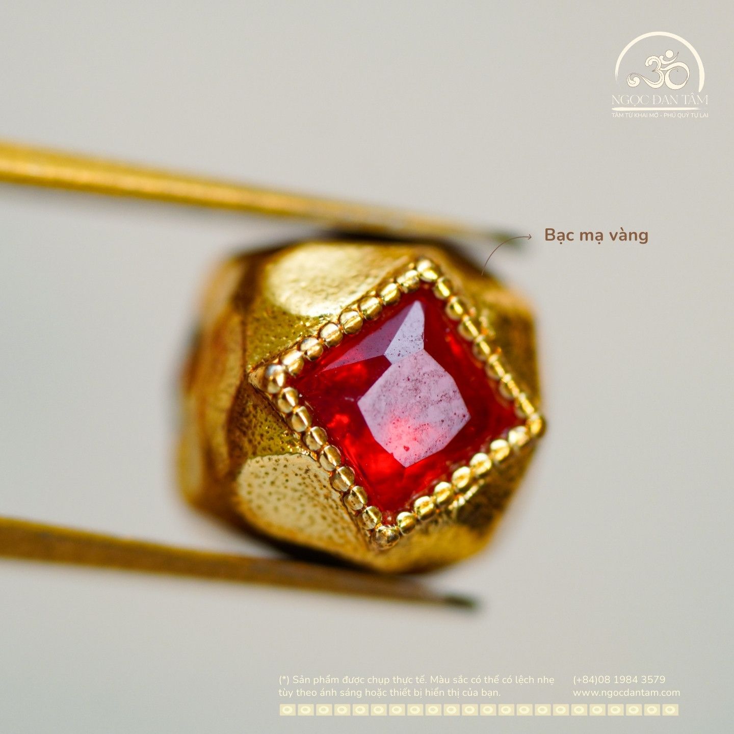  Charm Cắt Giác đỏ nhỏ 7.97mm - Bạc Mạ Vàng 