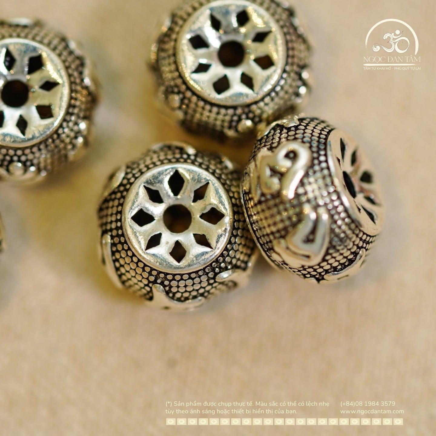  Charm Chú Omani Bạc 6.02mm 