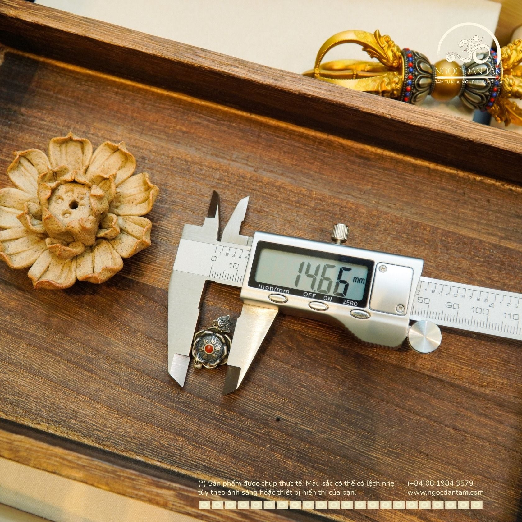  Charm Hoa Sen Chú Om 14.7mm - Bạc 925 Cao Cấp 