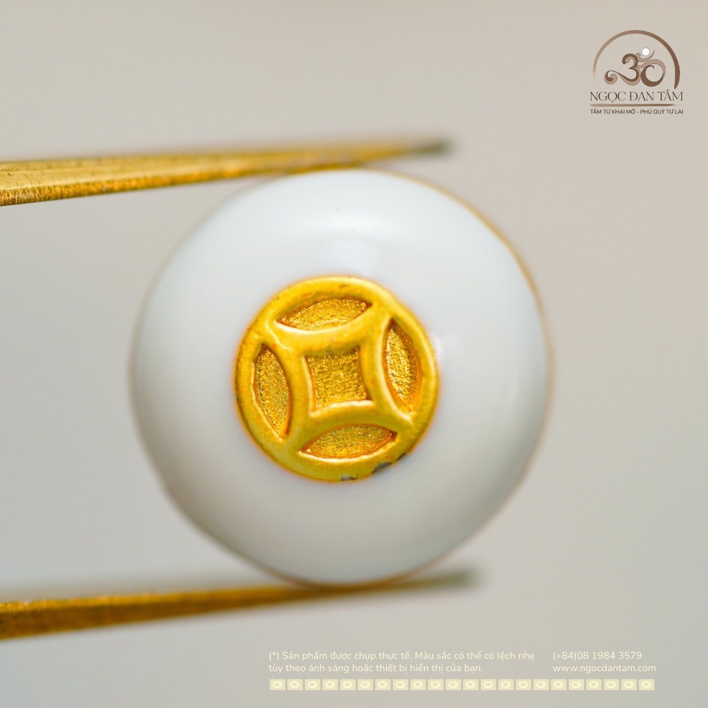  Charm Kim Tiền Vàng Tráng  Men Trắng  9.95mm - Bạc Mạ Vàng 