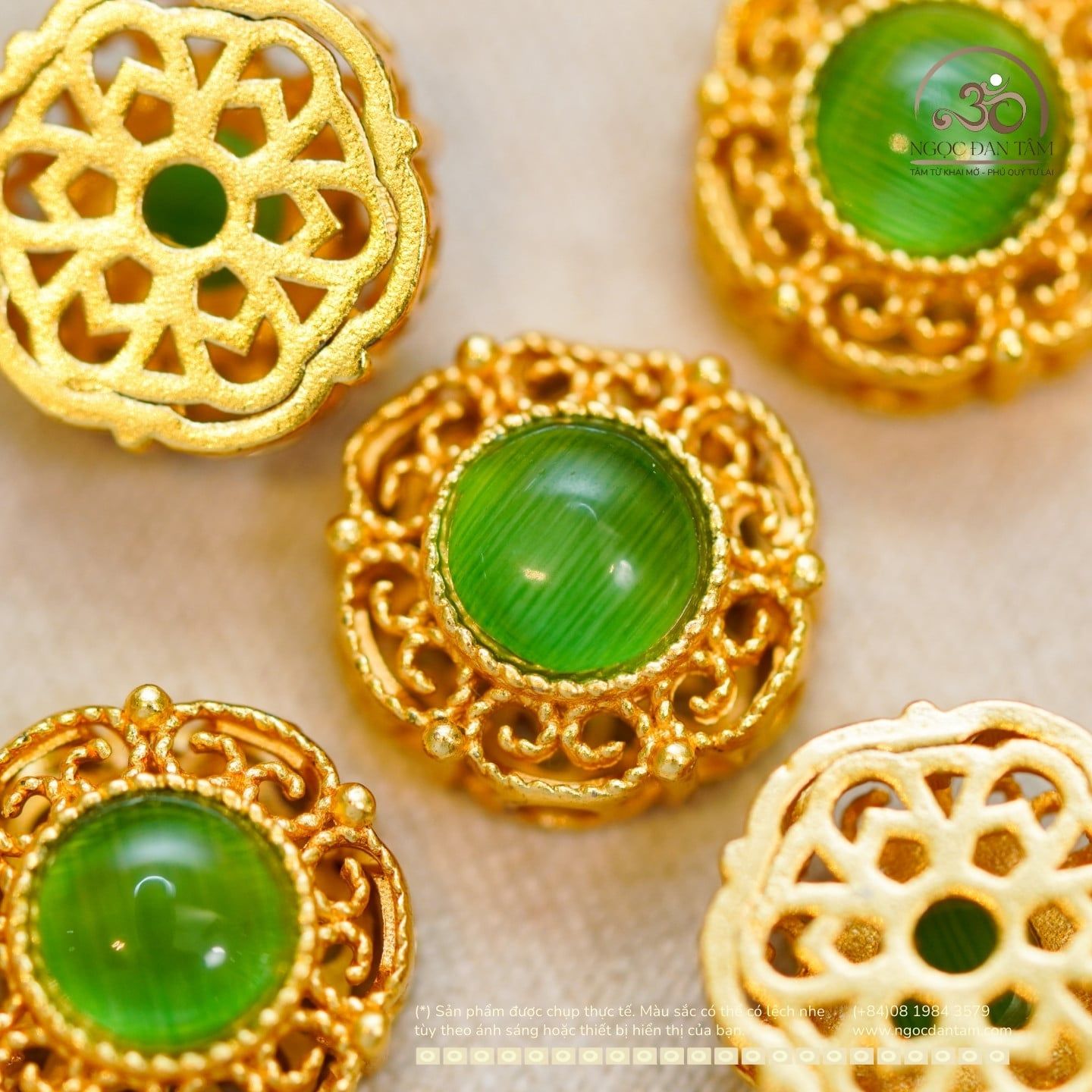  Charm Ngọc Bích tròn 11.8mm - Kim Loại Mạ Vàng 