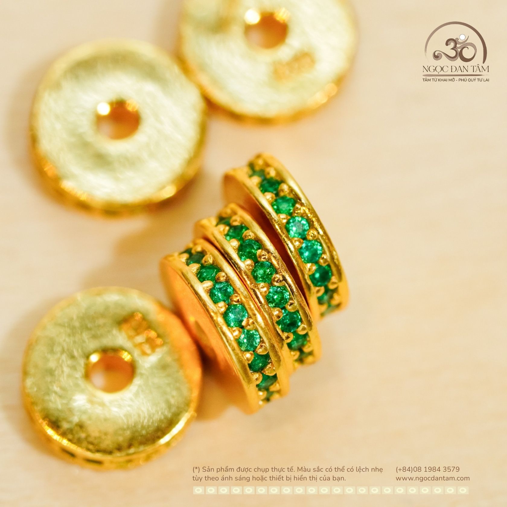  Charm Tròn  Dẹp Đính Đá Xanh Lá Nhỏ - Bạc 925 Mạ Vàng Cao Cấp 