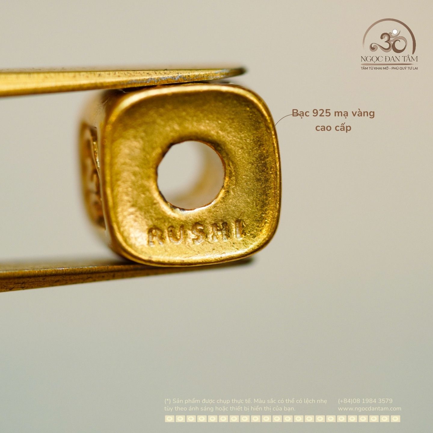  Charm Vuông Chú Om 7.33mm - Bạc 925 Mạ vàng cao cấp 