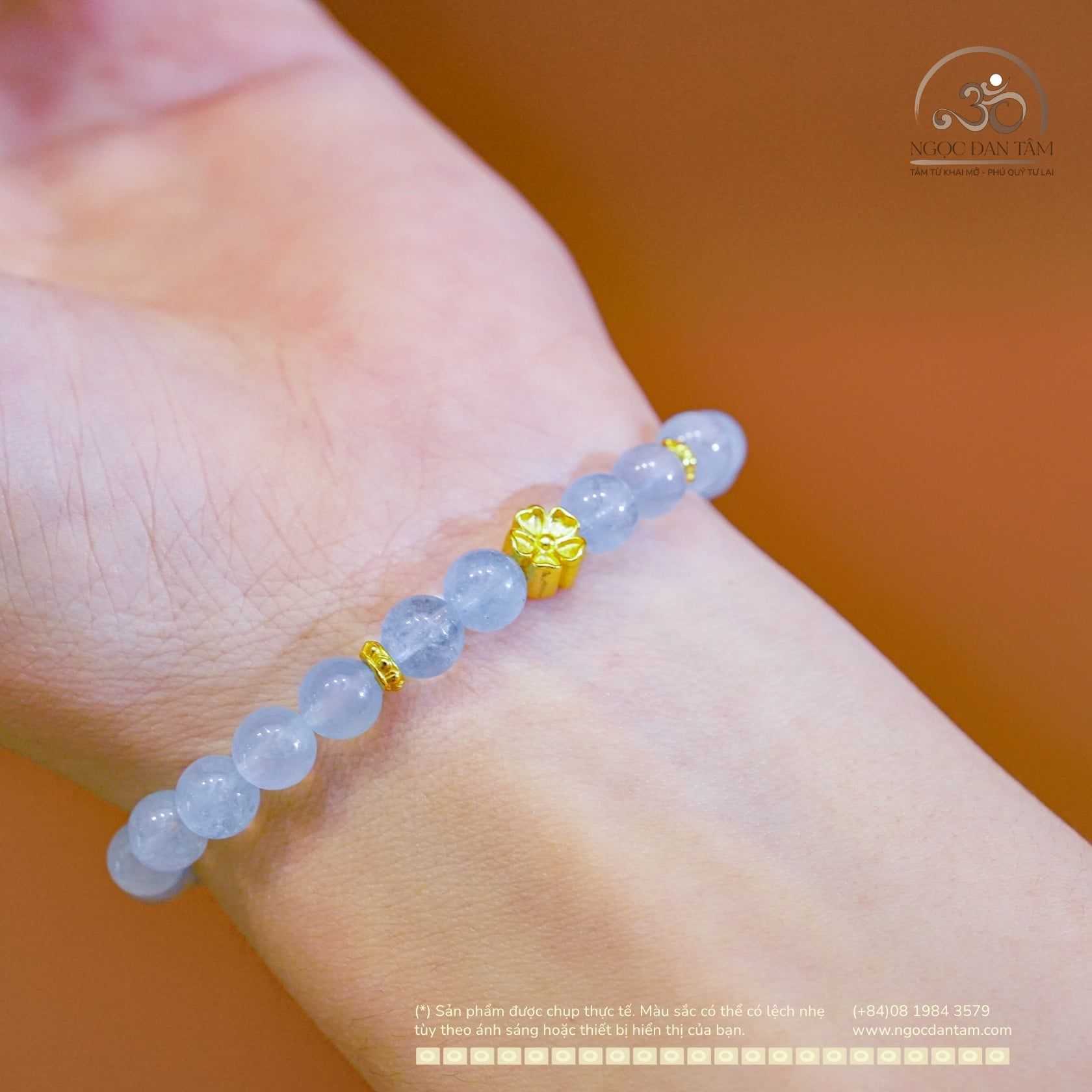  Vòng Tay Đá Aquamarine 6mm 3A Phối Charm Hoa Mai 