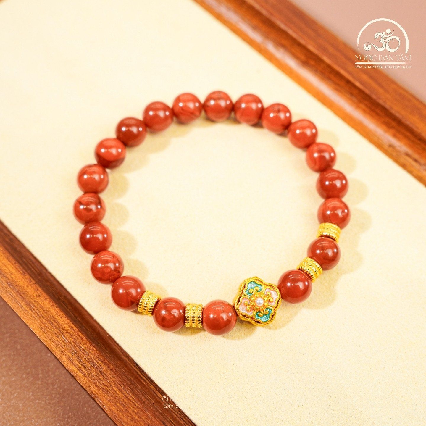  Vòng Tay Carnelian Tứ Xuyên 7mm 5A Phối Charm Hoa Đính Ngọc Trai 