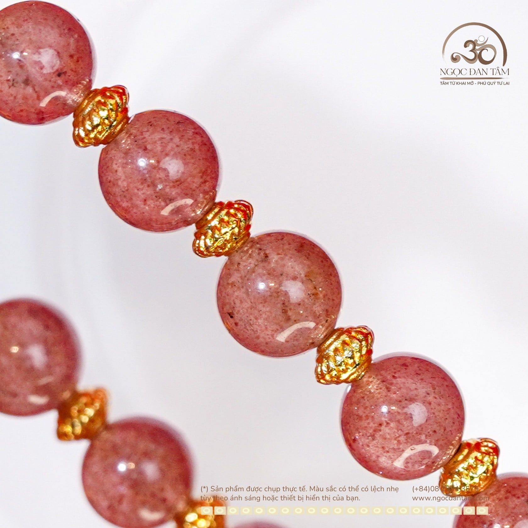  Vòng Tay Thạch Anh Dâu Tây 8mm 2A Phối Charm Lồng Đèn 