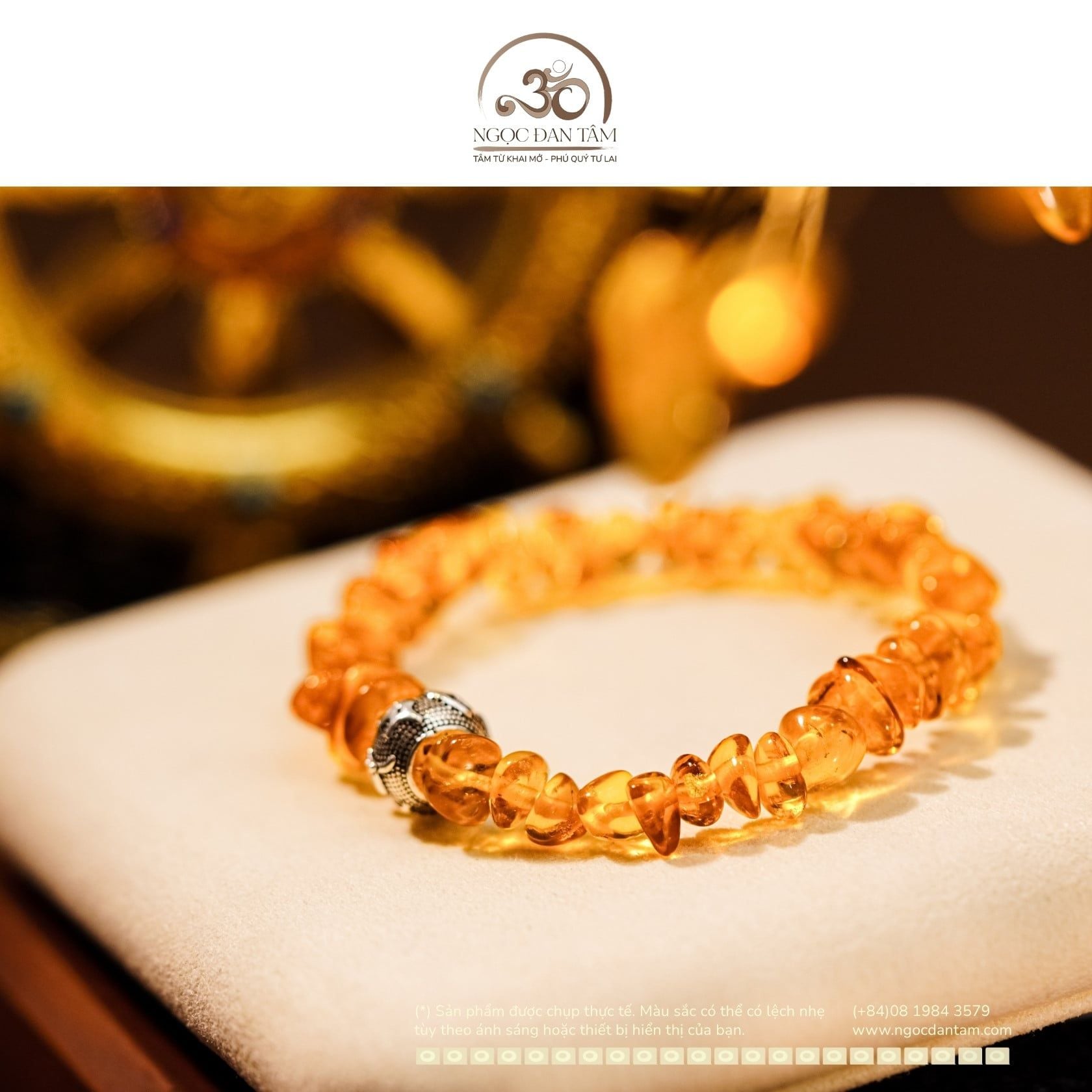  Vòng Tay Hổ Phách Cognac Phối Charm Chú Omani 