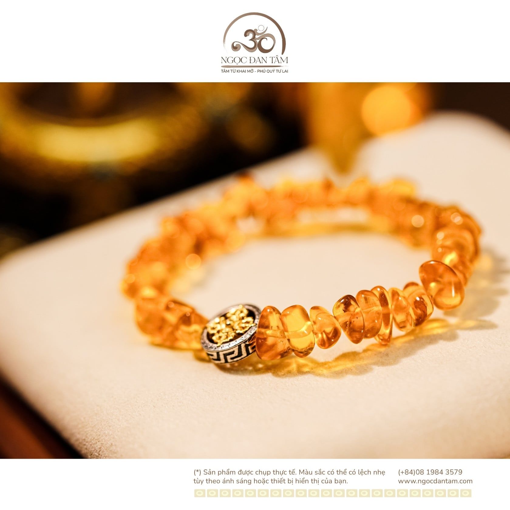  Vòng Tay Hổ Phách Cognac Phối Charm Bánh Xe Pháp Luân Nhỏ 
