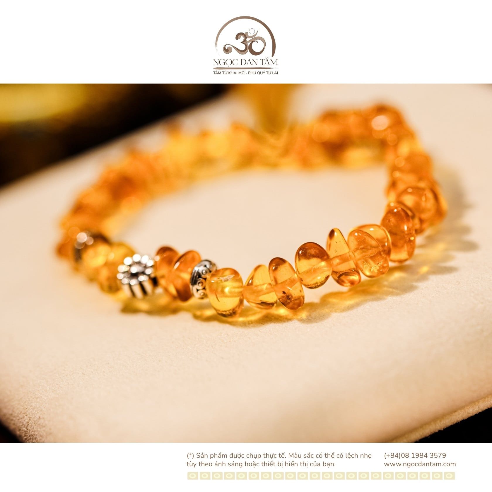 Vòng Tay Hổ Phách Cognac Phối Charm Đệm Hoa Cúc 