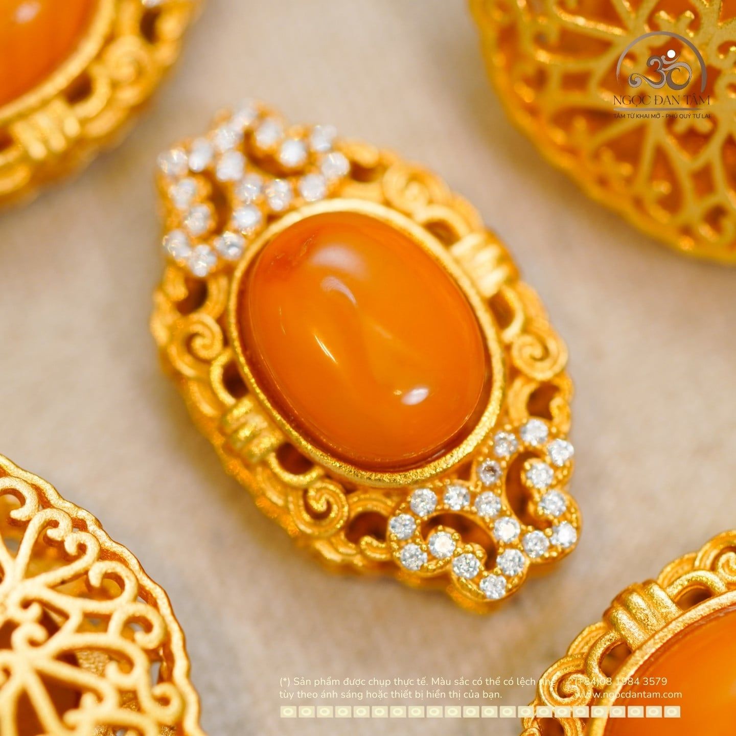  Mặt Dây Chuyền Bạc Mạ Vàng Đính Đá 19.83mm - Bạc 925 Mạ Vàng Cao Cấp 