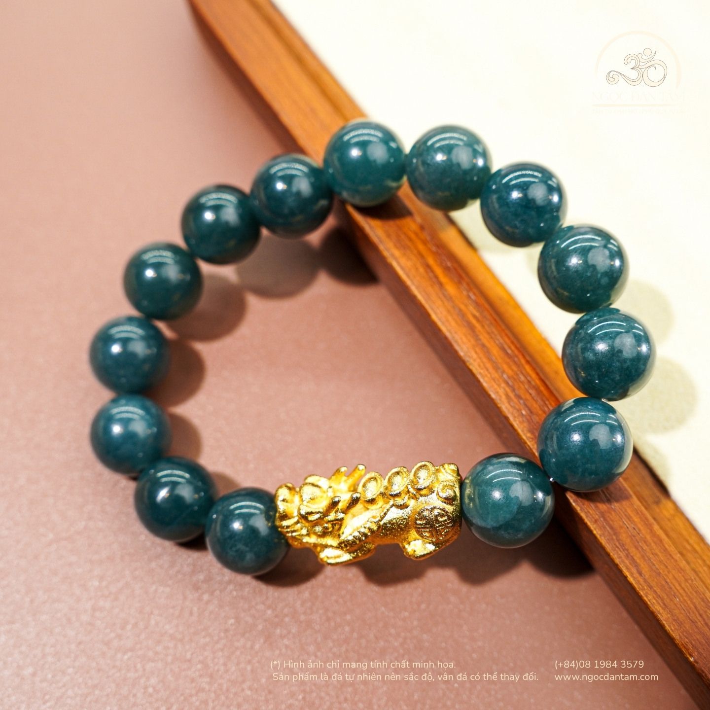  Vòng Tay Ngọc Hòa Điền 3A - 12mm Phối Charm Tỳ Hưu 