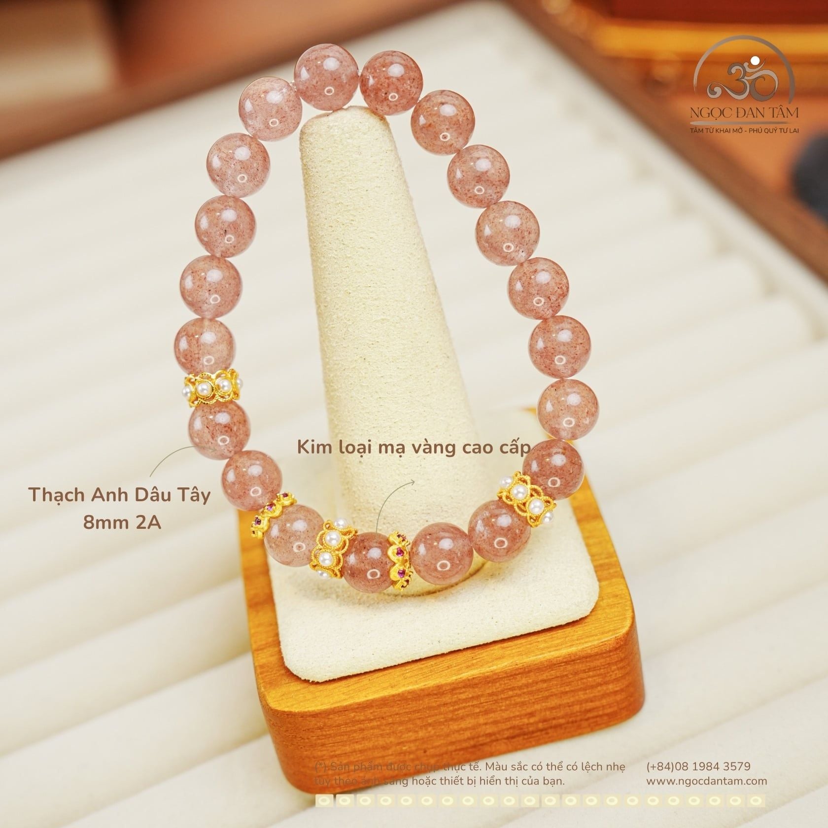  Vòng Tay Thạch Anh Dâu Tây 8mm 2A Phối Charm Hoa Mạ Vàng Cao Cấp 