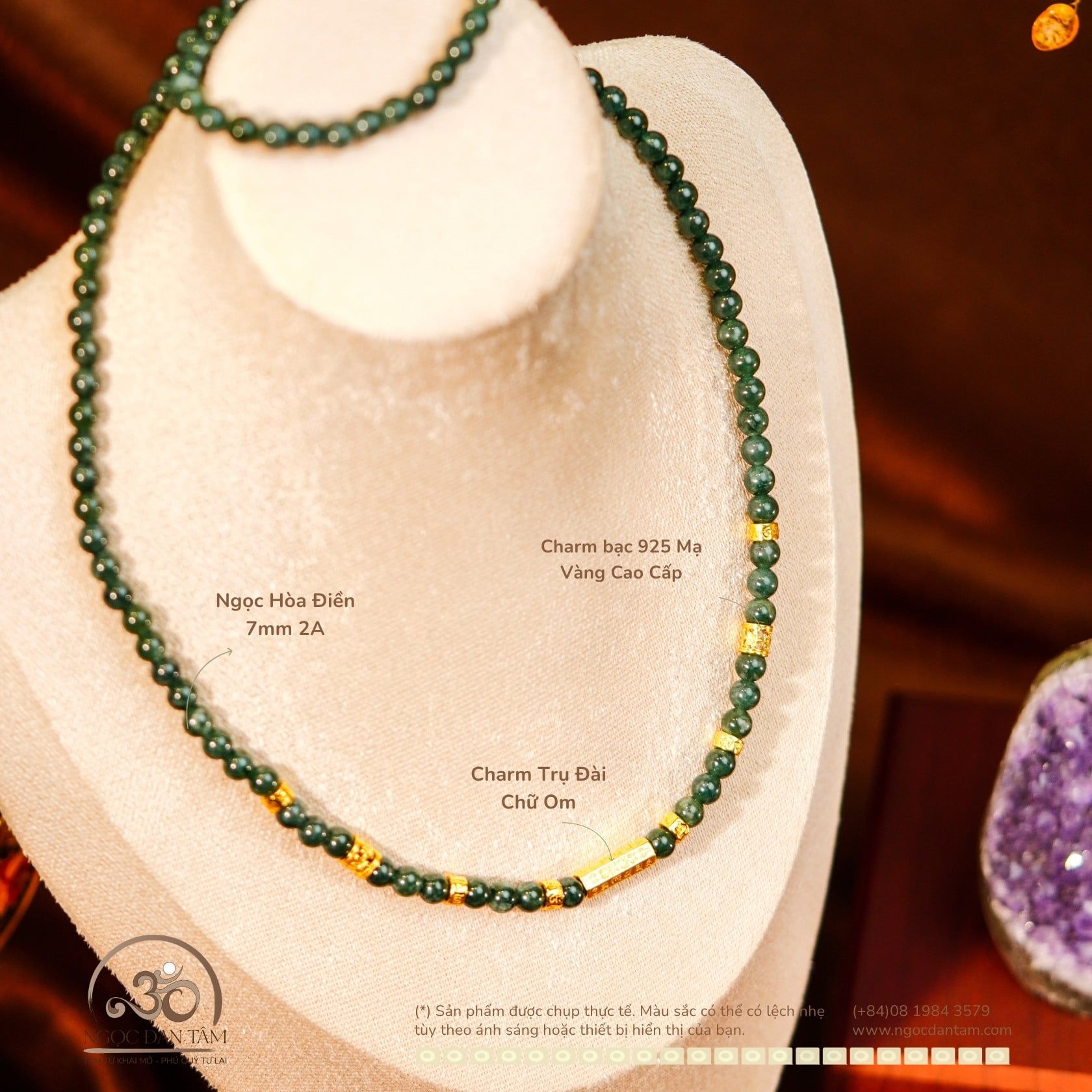  Vòng Cổ Ngọc Hòa Điền 7mm 2A Phối Charm Trụ Đài Chữ Om 