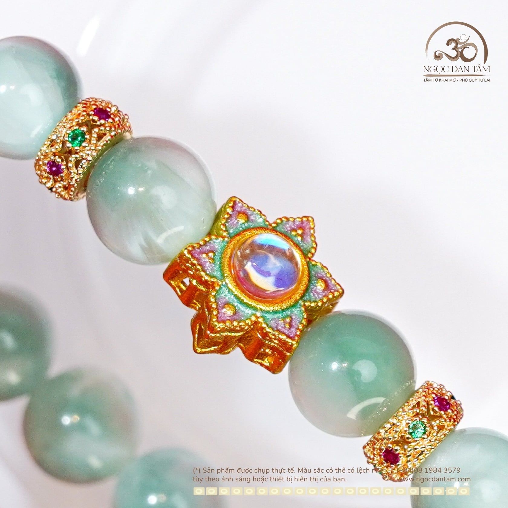  Vòng Tay Angelite 9mm 4A Phối Charm Sen Nhụy Trắng 