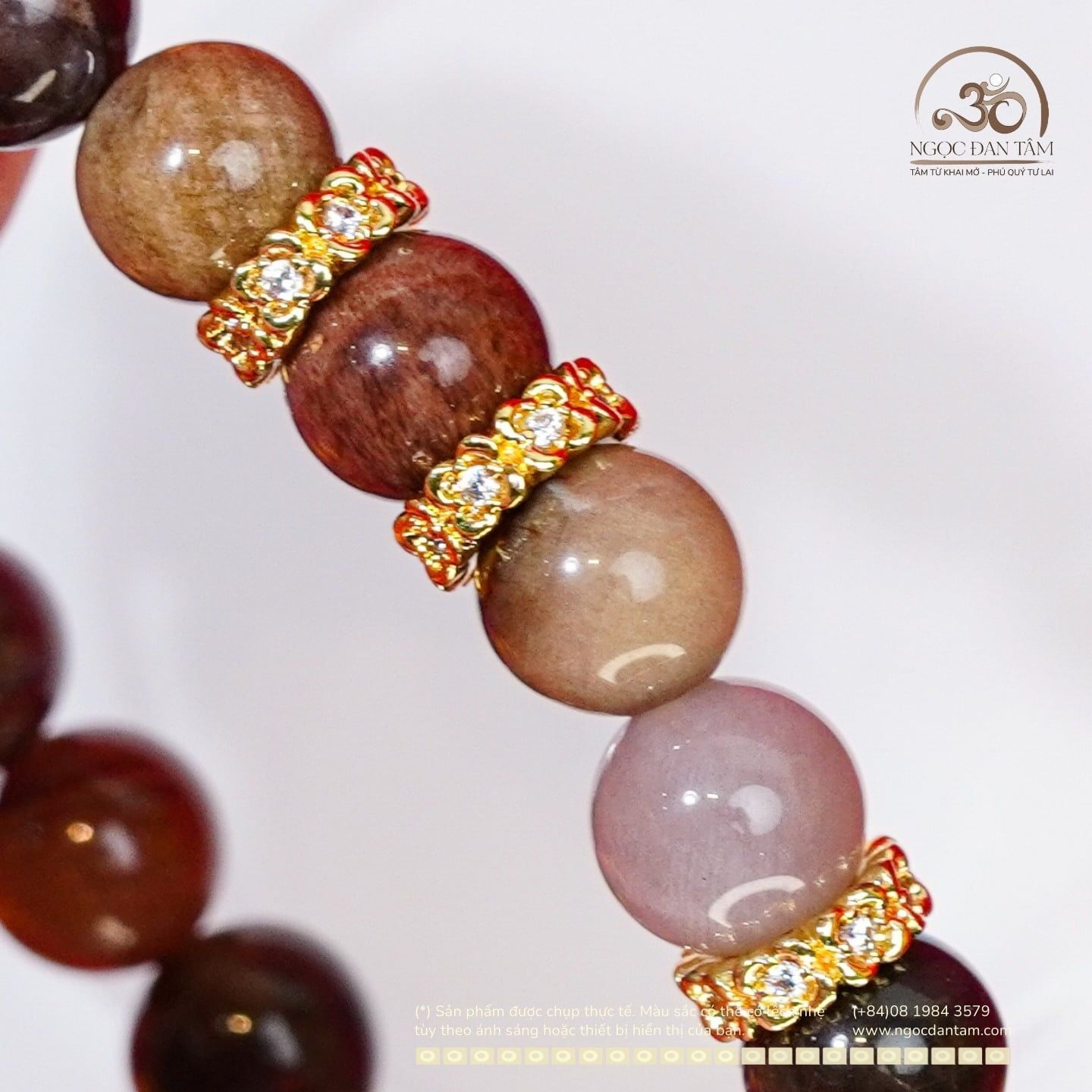  Vòng Tay Gỗ Hóa Thạch 8mm Phối Charm Cỏ Bốn Lá Mạ Vàng 