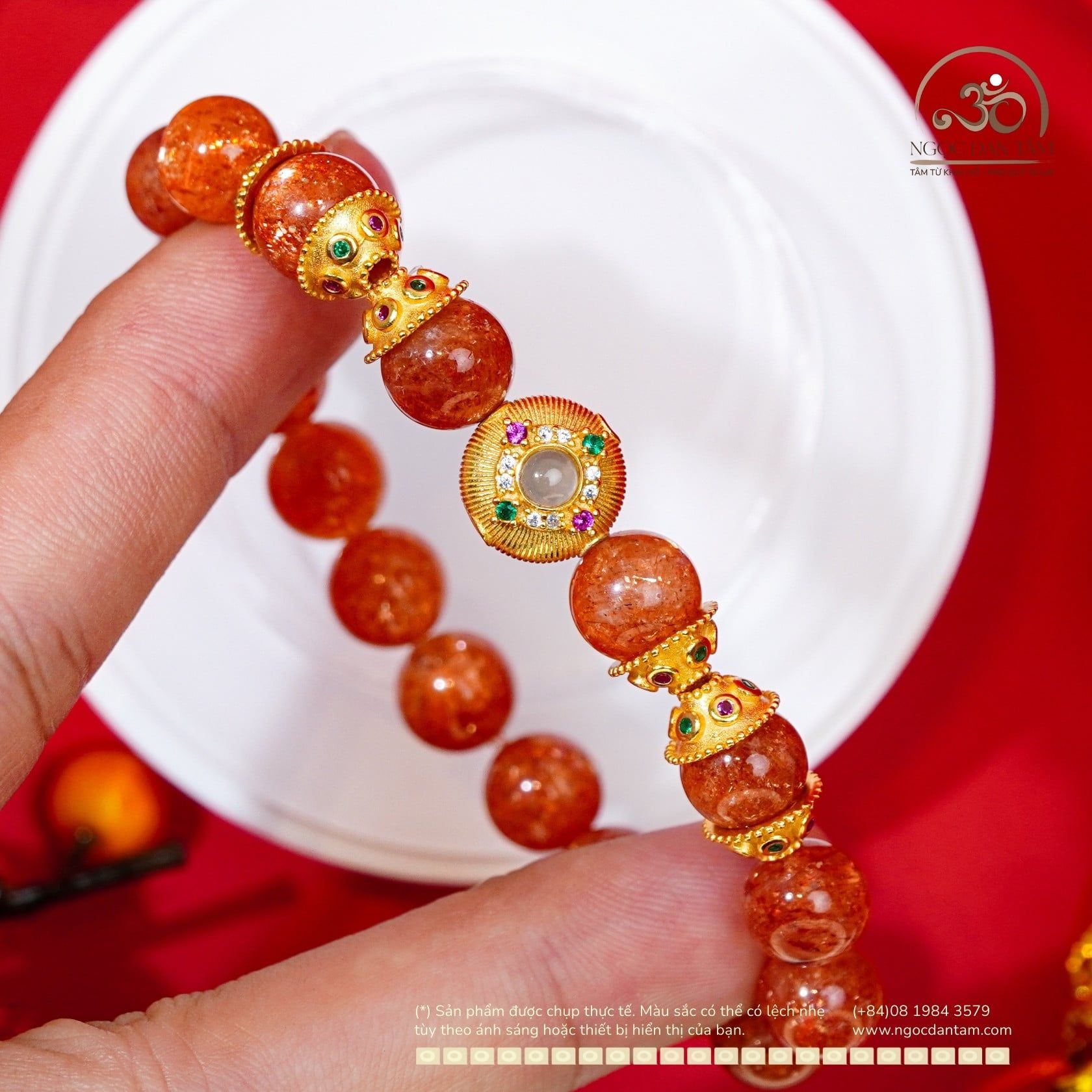  Vòng Tay Hồng Nhật Vận Vip 9mm Phối Charm Tròn Đá Trắng 