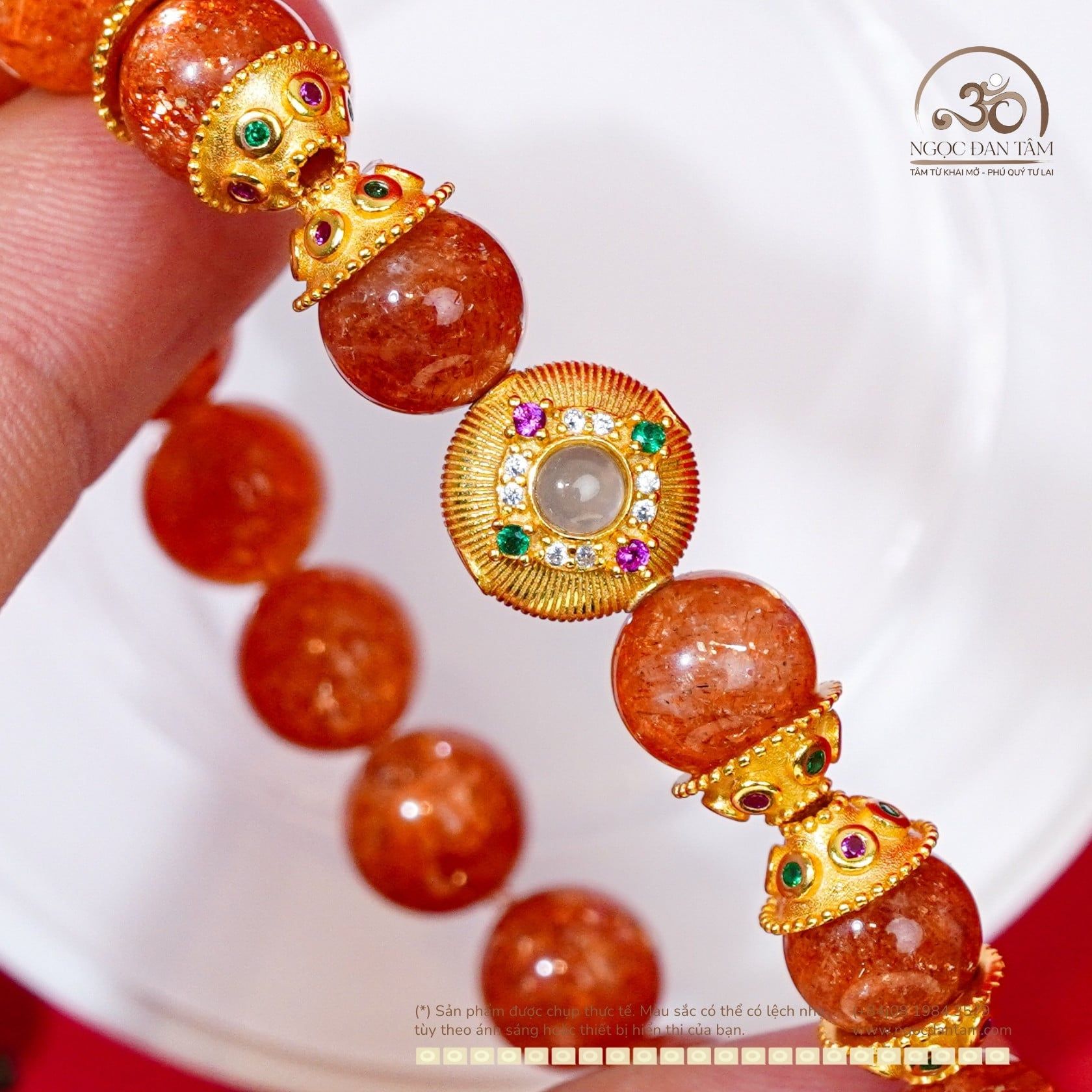  Vòng Tay Hồng Nhật Vận Vip 9mm Phối Charm Tròn Đá Trắng 