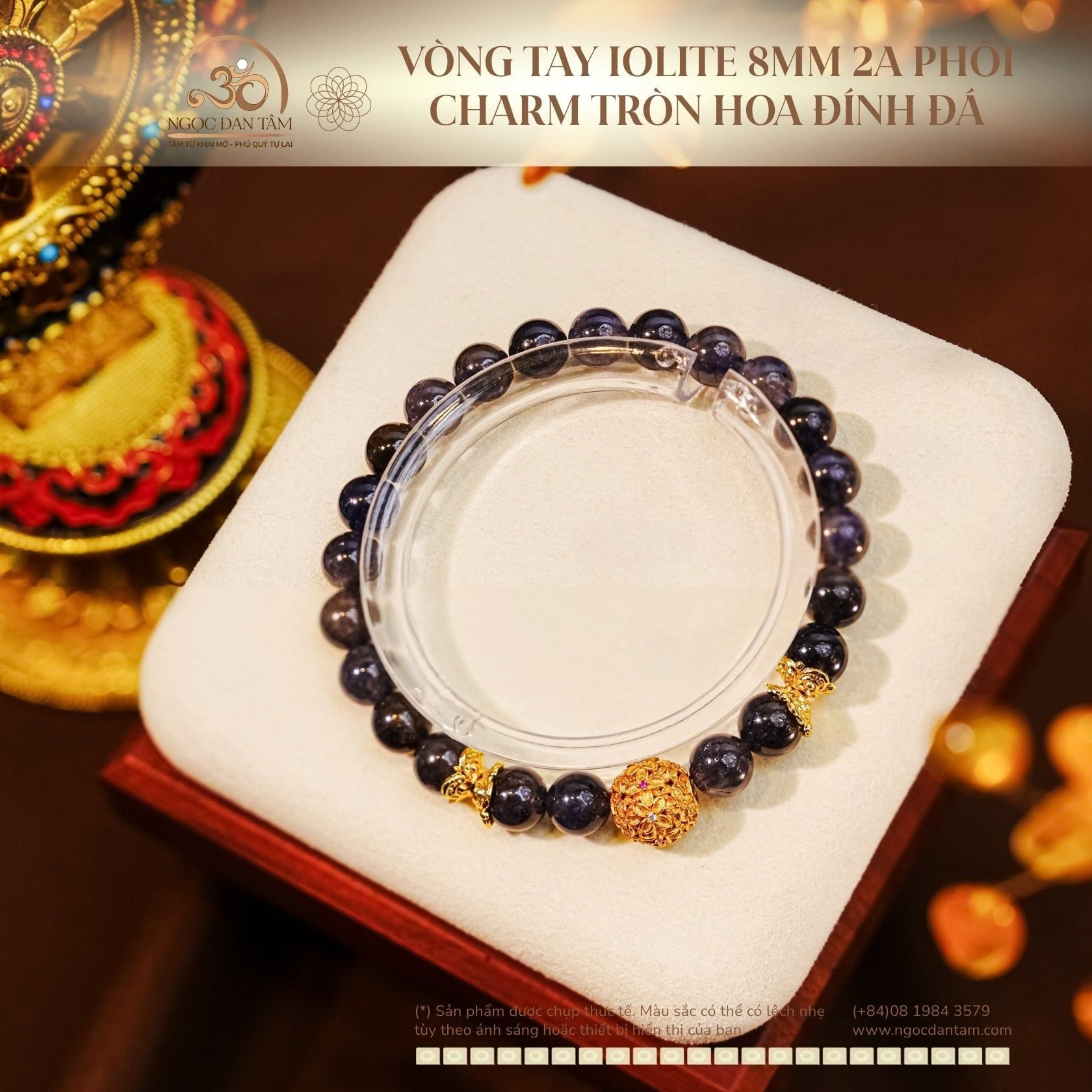  Vòng Tay Iolite 8mm 2A Phối Charm Tròn Hoa Đính Đá 