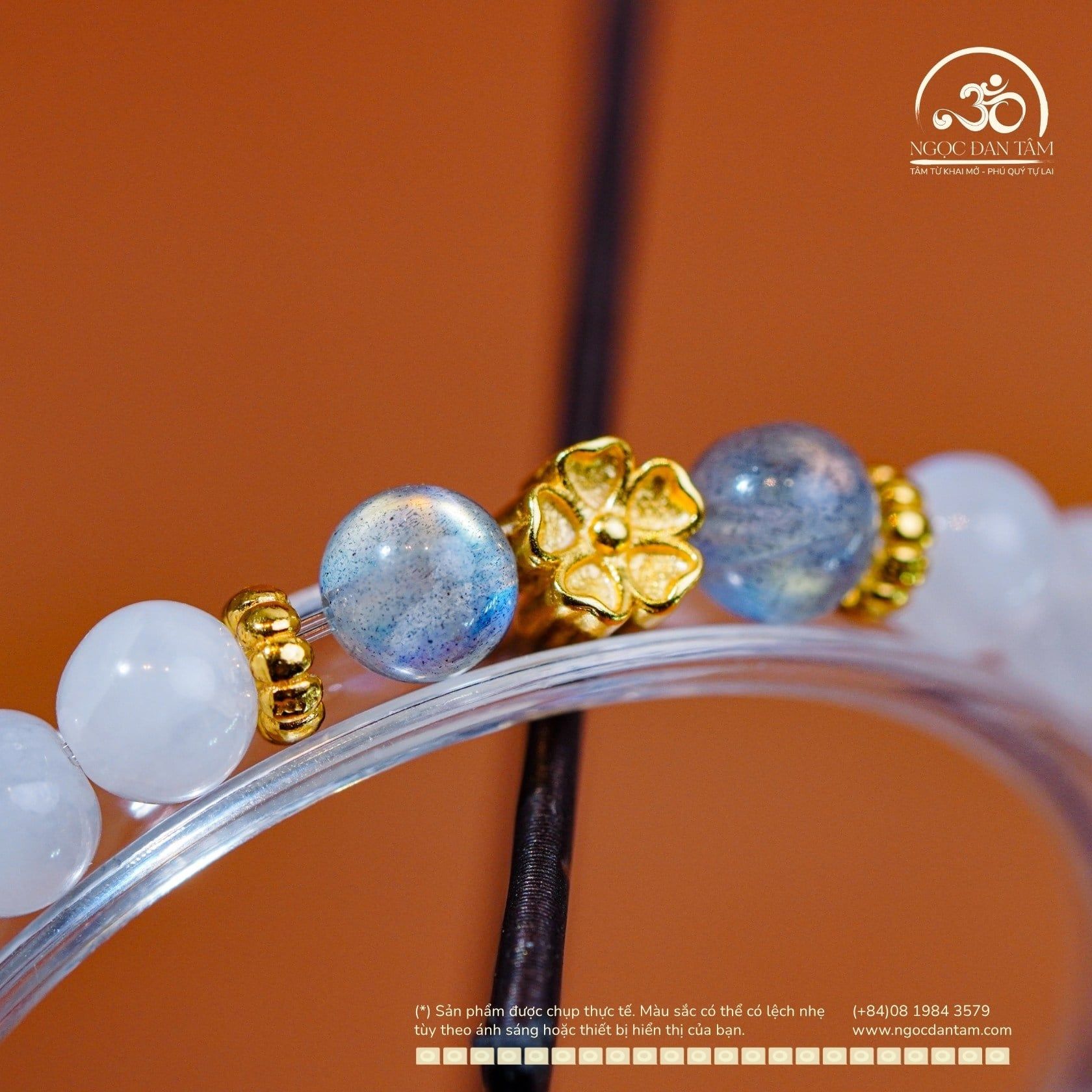  Vòng Tay Đá Mặt Trăng 6mm 3A & Xà Cừ 6mm 5A Phối Charm Hoa Mai 