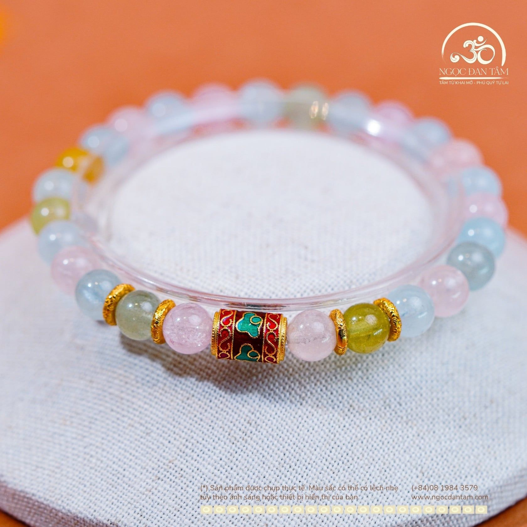  Vòng Tay Đá Morganite 6mm 3A Phối Charm Trụ Tường Vân 