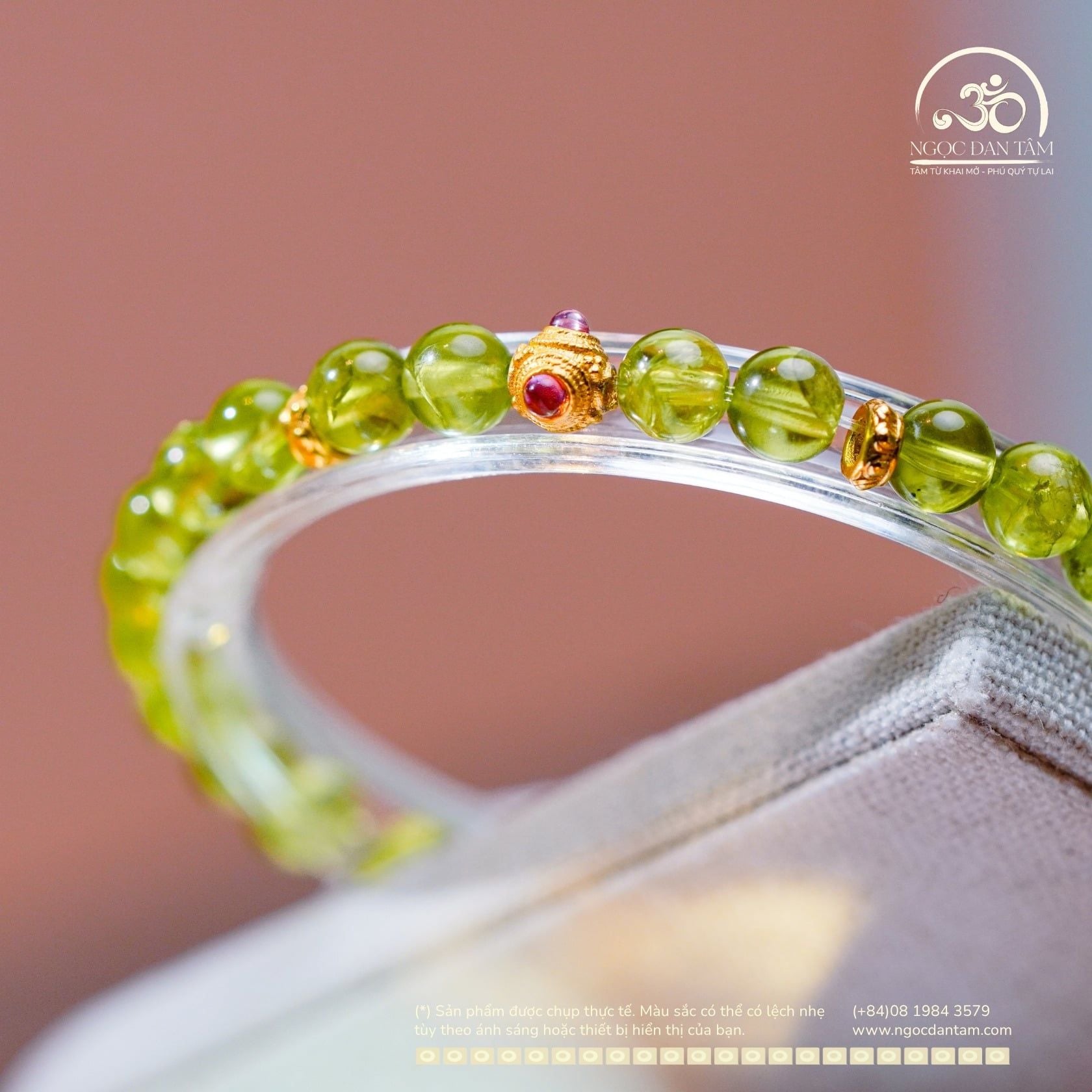  Vòng Tay Đá Peridot 6mm 5A Phối Charm Tròn Đính Đá Hồng 