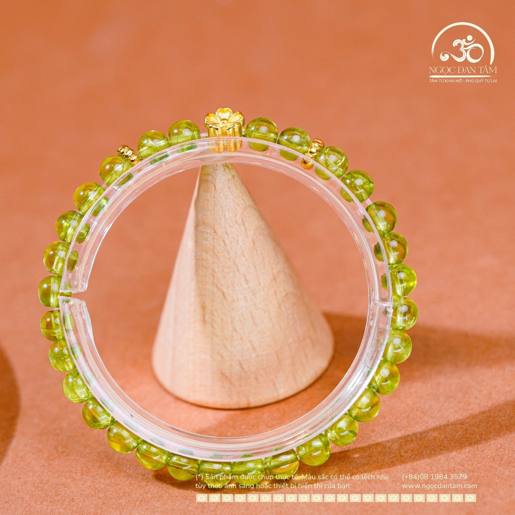  Vòng Tay Đá Peridot 6mm 5A Phối Charm Hoa Mai 